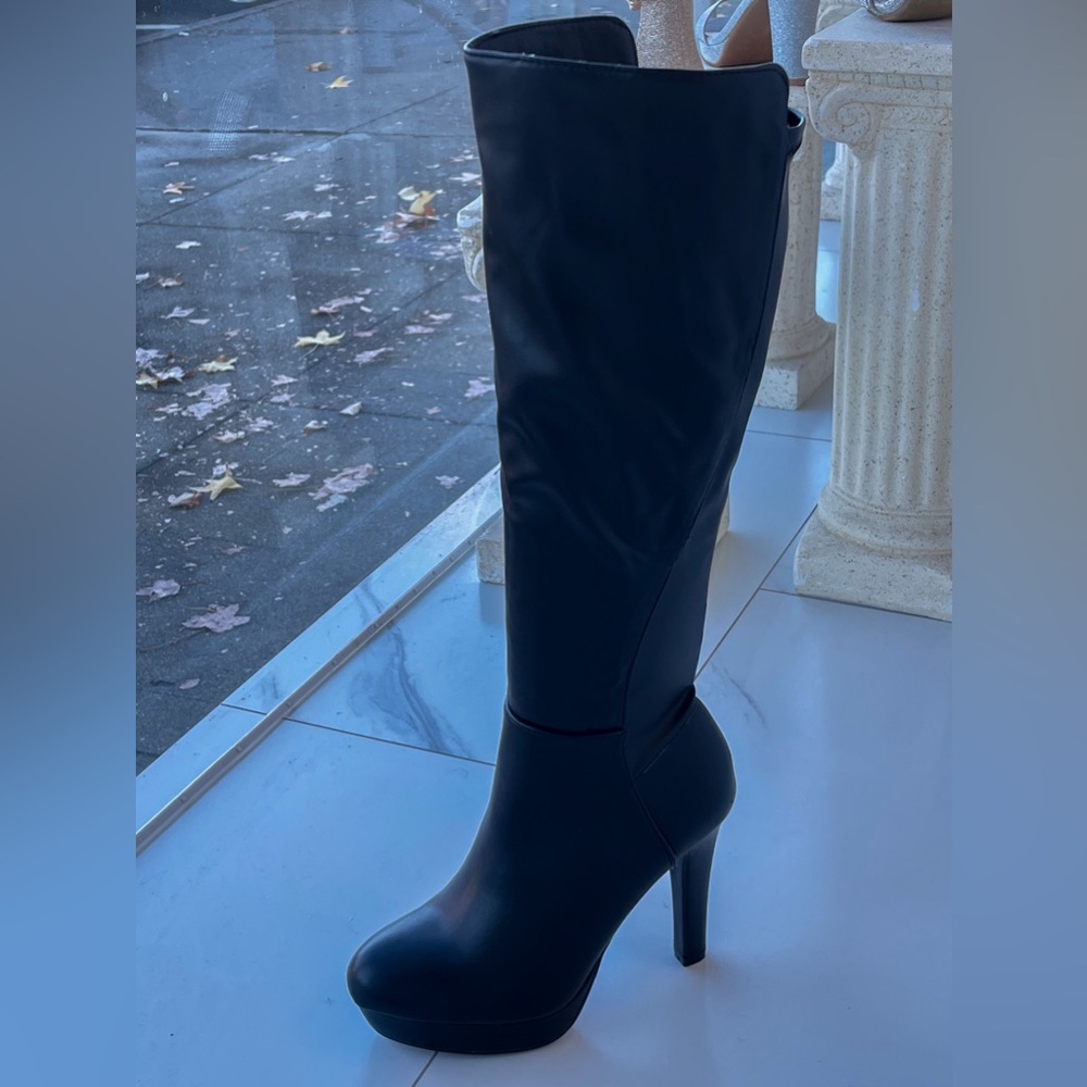 Black knee high boots